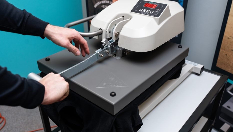 Insta Graphic Systems to Showcase Heat Press Technology at United Soccer Coaches Convention in Philadelphia