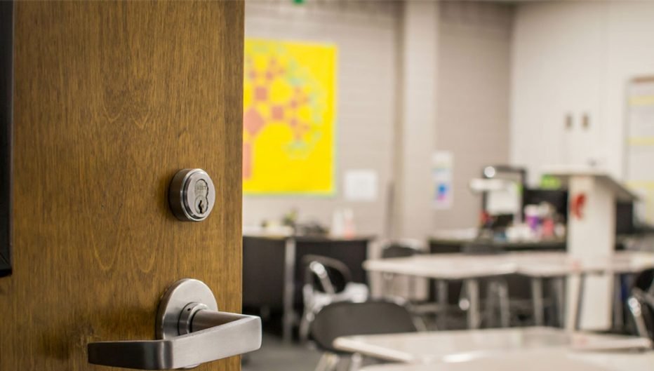 Encore Data Products Unveils Norwood Adjustable-Height AV Cart