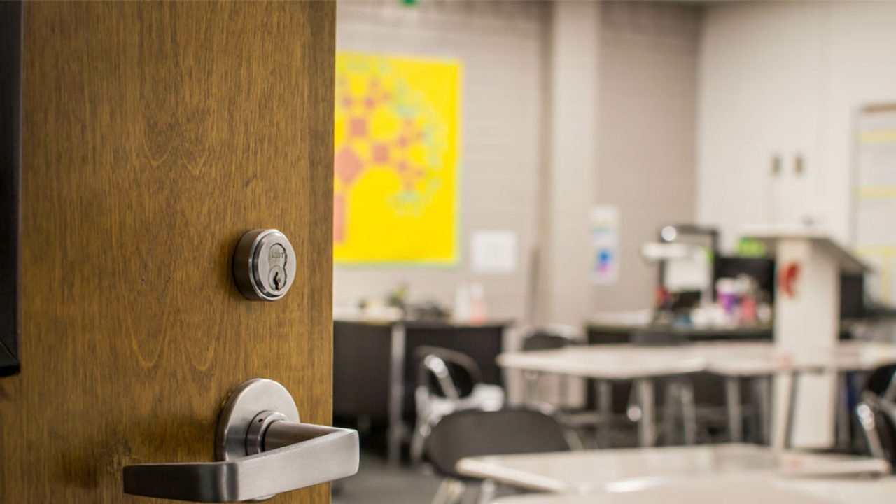 Encore Data Products Unveils Norwood Adjustable-Height AV Cart